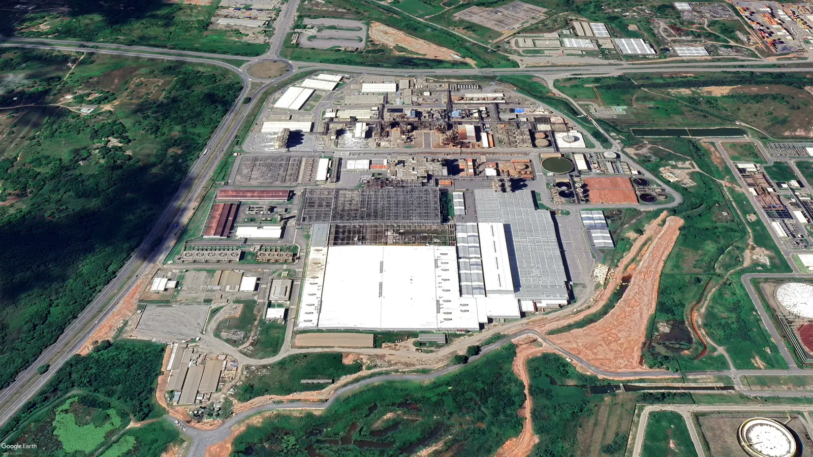 Infraestrutura industrial no Complexo de Suape